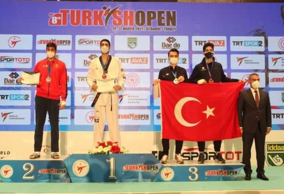 Taekwondista azerbaiyano gana la medalla de oro