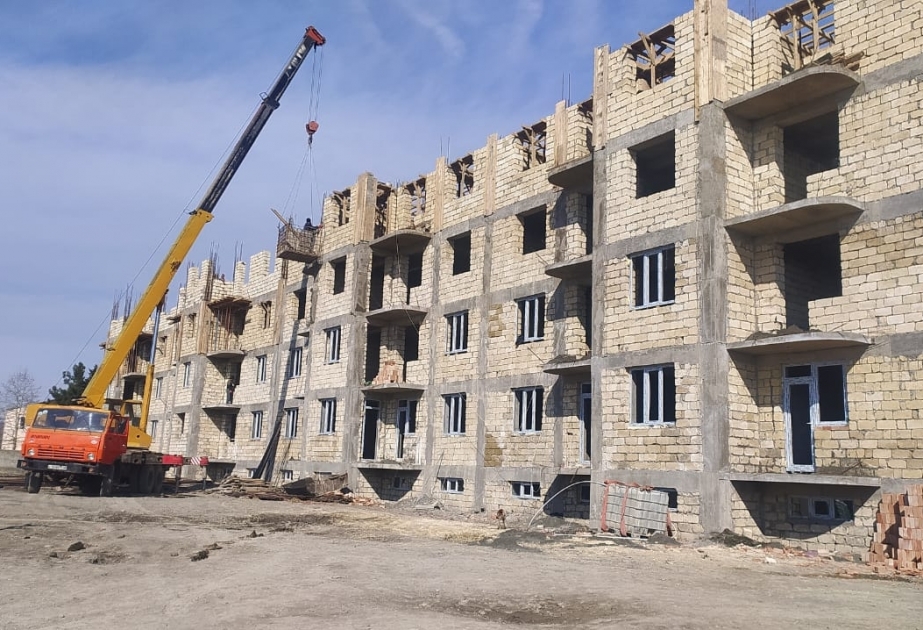 Ağdaşda Prezidentin ehtiyat fondundan ayrılan vəsait hesabına yeni yaşayış binası tikilir