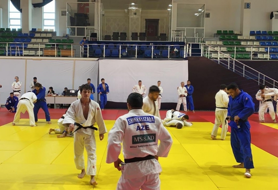 L’équipe d’Azerbaïdjan de judo s’entraîne en Ouzbékistan
