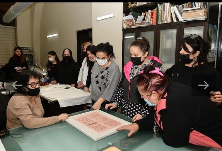 Tarixi Muzeyində eksponatların bərpa vəziyyətinə dair müzakirələr aparılıb