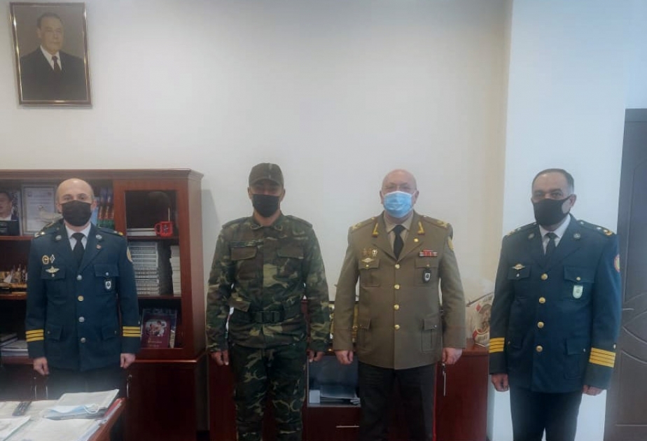 Xilasediciyə Fövqəladə Hallar Nazirliyinin döş nişanı təqdim edilib