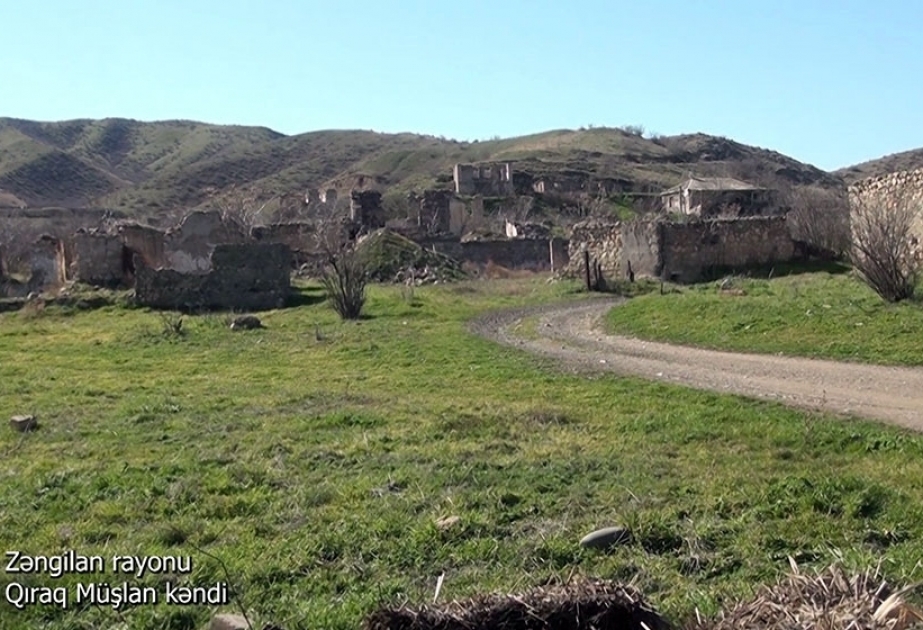 Le ministère de la Défense diffuse une vidéo du village de Guyrag Mouchlan de la région de Zenguilan VIDEO