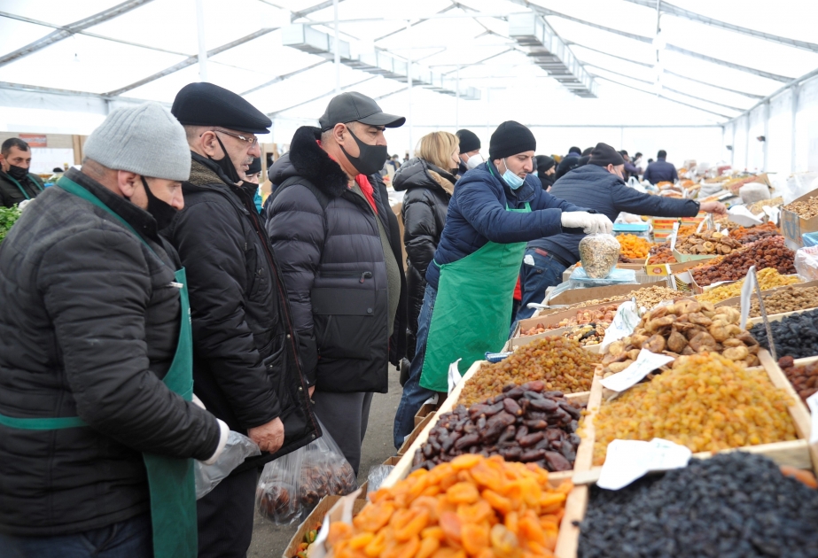 Novruz yarmarkaları fəaliyyətə başlayıb FOTO