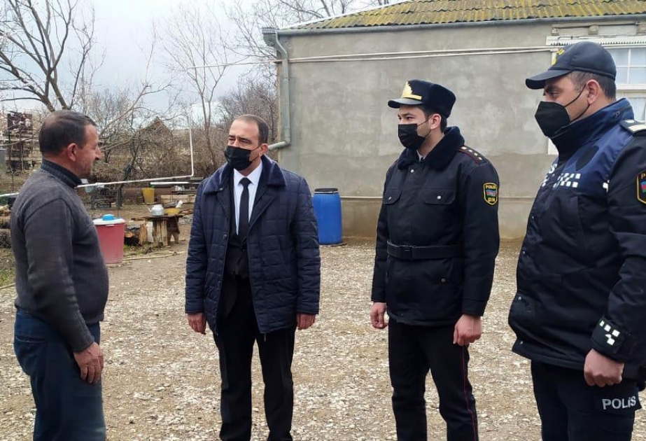 Goranboyda polis əməkdaşları şəhid ailələrinə bayram sovqatı paylayıblar