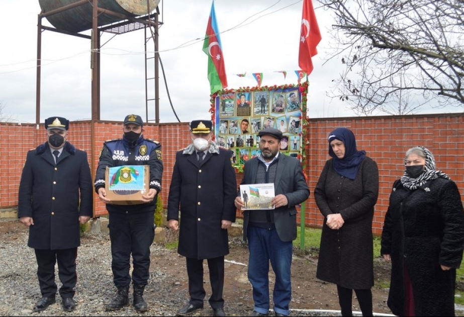 Cəlilabadın polis işçiləri Vətən müharibəsi şəhidlərinin ailələrini ziyarət ediblər