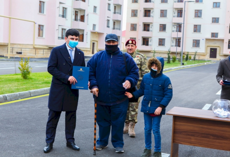 Семьям шехидов и инвалидам войны предоставлены еще 50 квартир