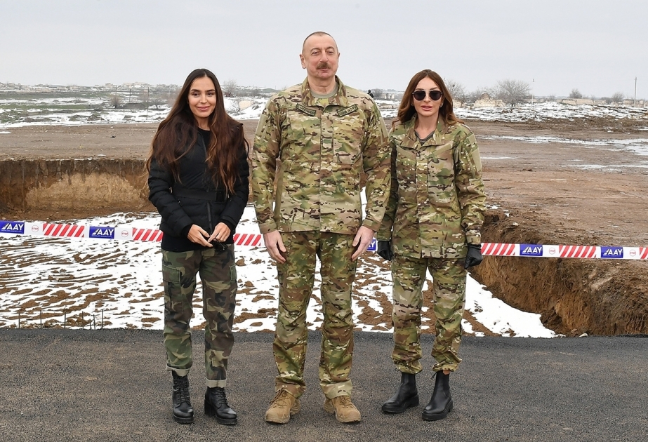 El Presidente y la Primera Dama visitan los distritos de Fuzuli y Khojavand