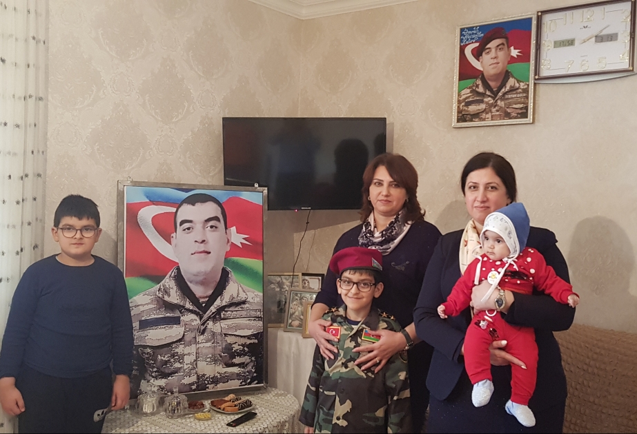 YAP Xətai rayon təşkilatının fəalları rayon ərazisində yaşayan şəhid ailələrini ziyarət ediblər