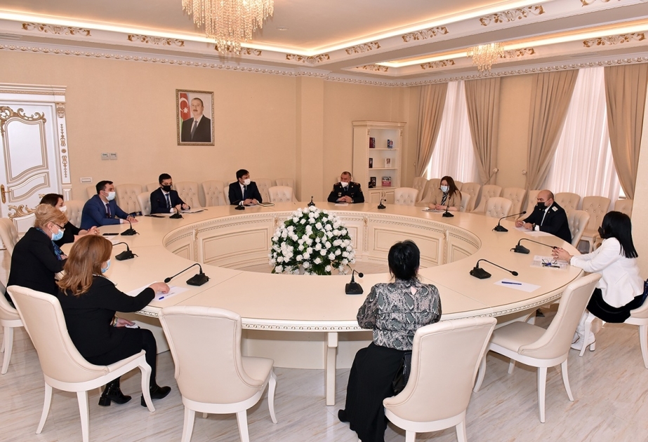 Sumqayıtda gender zorakılığı və uşaqlara qarşı zorakılıq məsələləri təhlil edilib