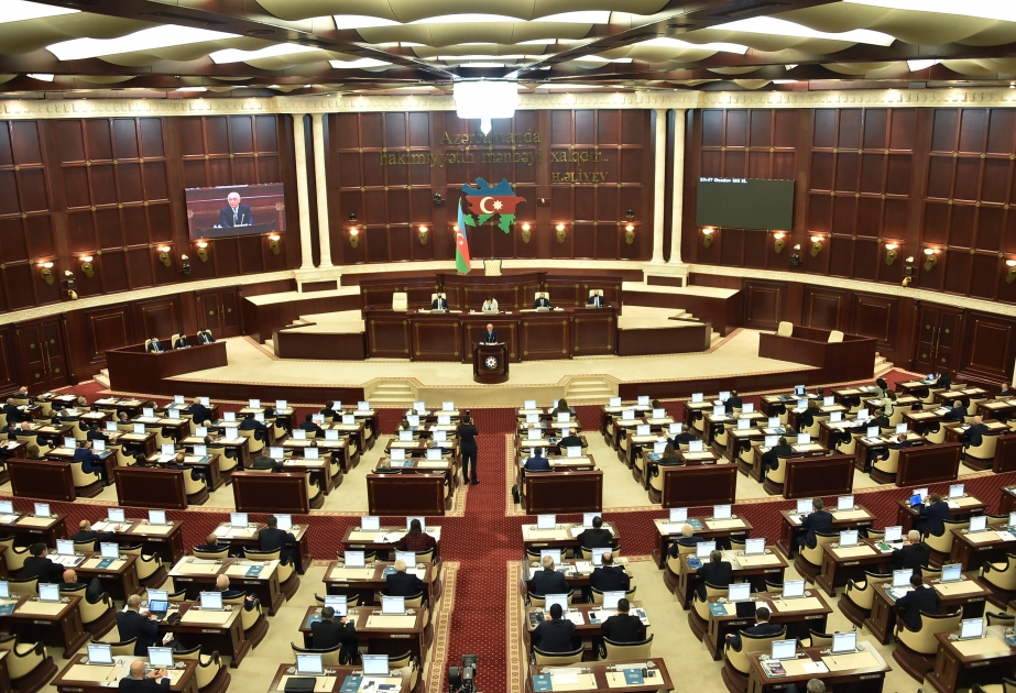 Arranca la reunión del Parlamento azerbaiyano