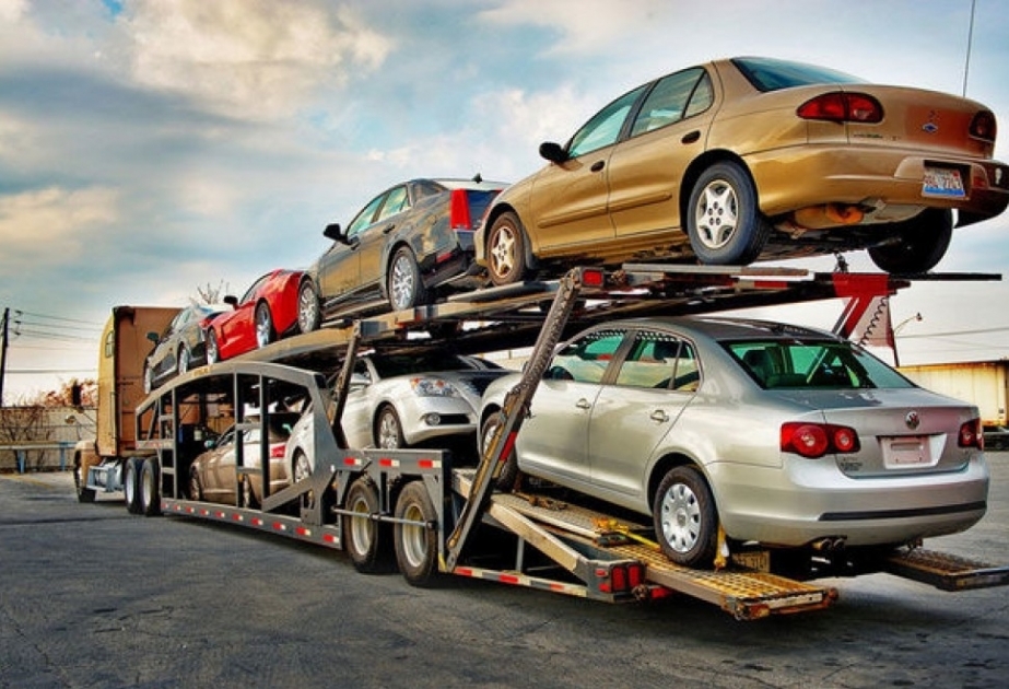 Azerbaiyán registra un descenso de más del 18% en las importaciones de automóviles