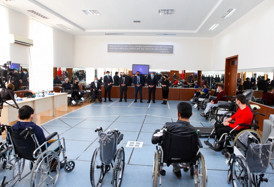 La diáspora azerbaiyana en Rusia envió a Azerbaiyán 566 sillas de ruedas para personas con discapacidad