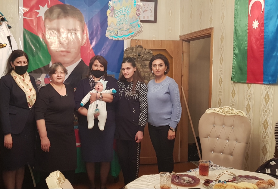 YAP Xətai rayon təşkilatının fəalları rayon ərazisində yaşayan şəhid ailələrini ziyarət ediblər