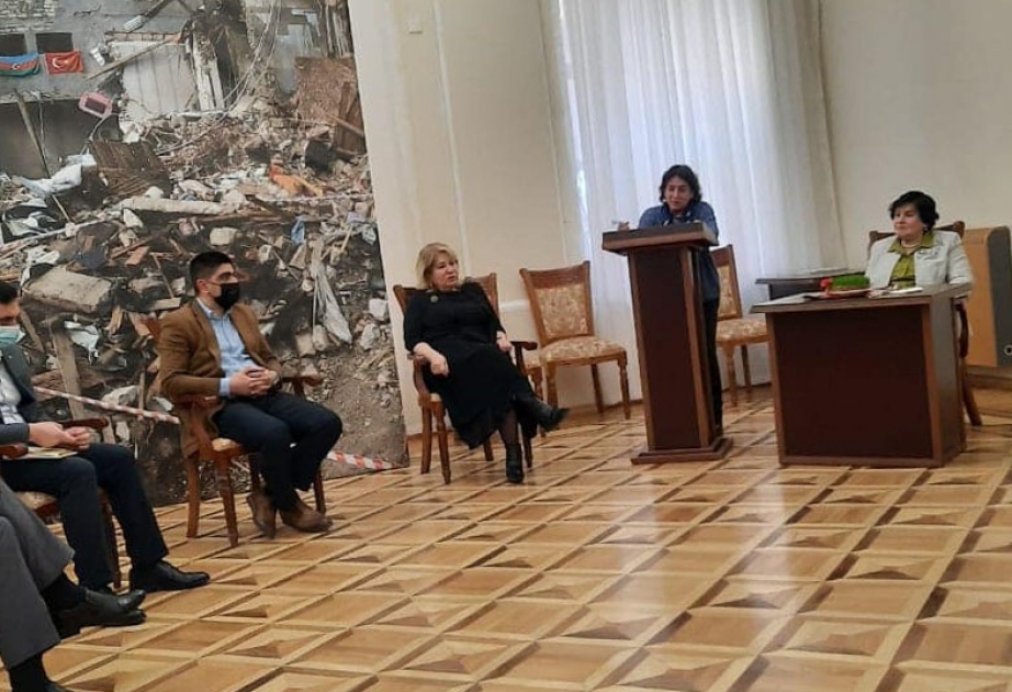 Tarix Muzeyində Elm gününə həsr olunan seminar