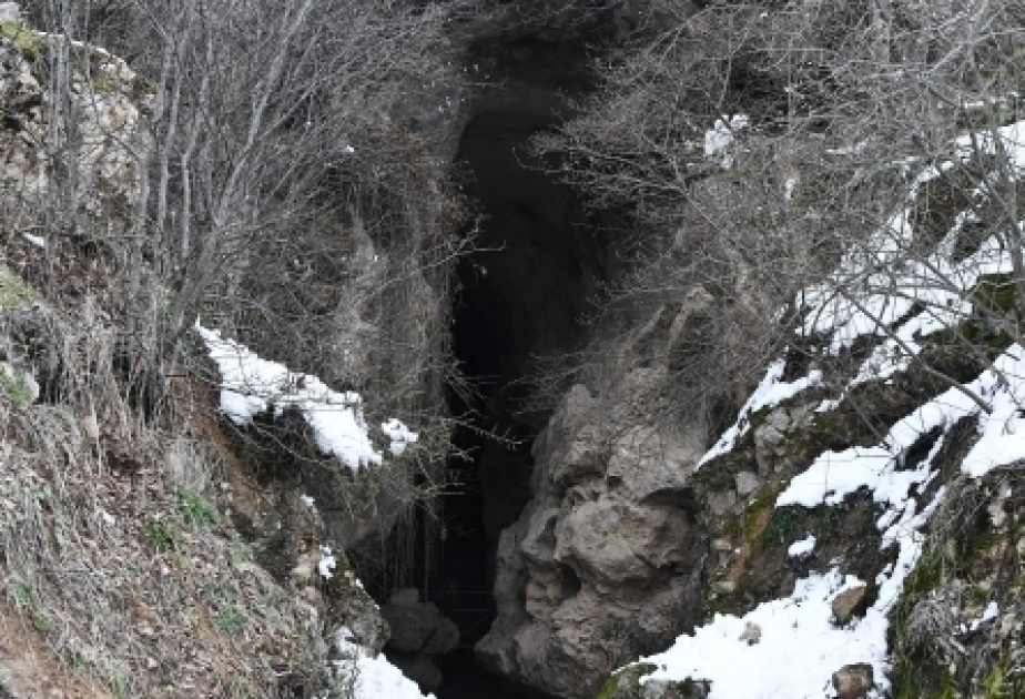 Presidente: "Armenia ha causado grandes daños a la cueva de Azykh. Compensarán todos estos daños"