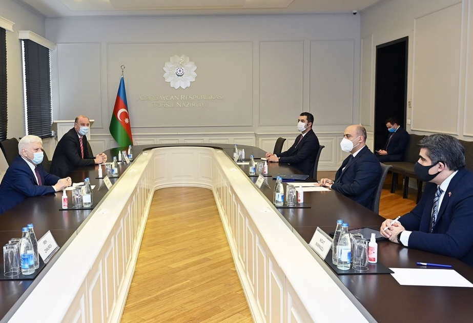 L'Azerbaïdjan et la Russie discutent des perspectives de coopération dans le domaine de l'éducation