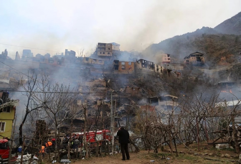Fire ravages village in northeastern Turkey