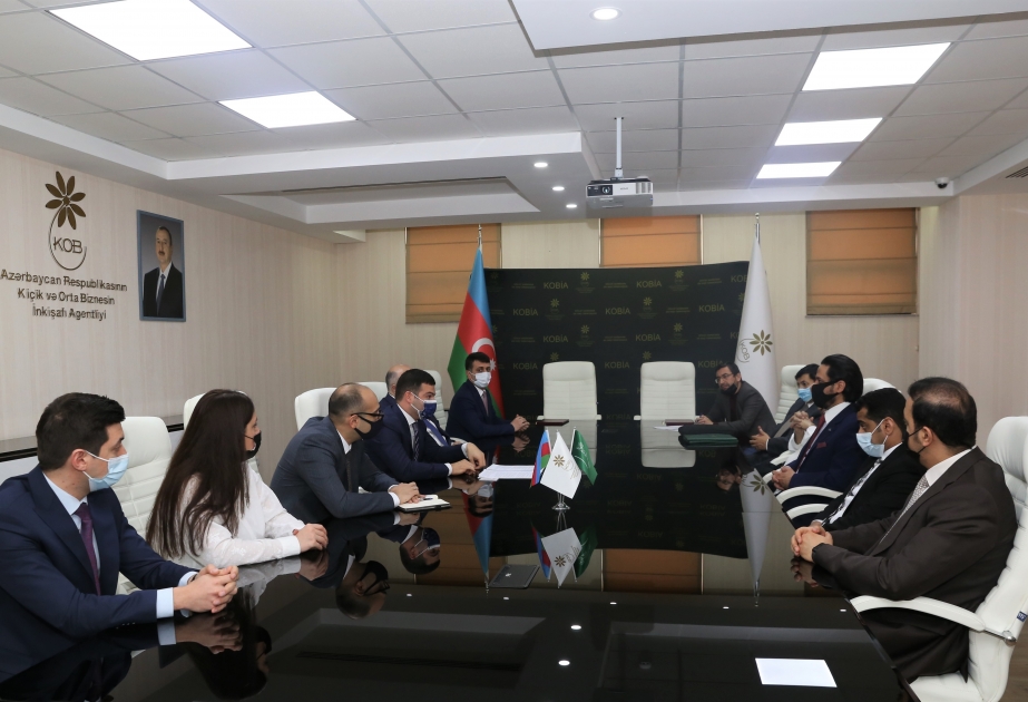 Azerbaiyán y Arabia Saudí abren una línea de crédito para operaciones comerciales