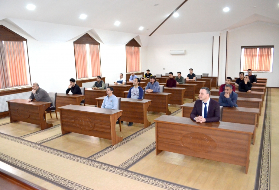 Əcnəbilərin iştirakı ilə keçirilən maarifləndirici tədbirlər davam etdirilir