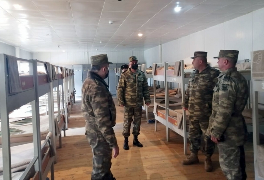 Representantes del Ministerio de Defensa y de la Fiscalía Militar de la República de Azerbaiyán visitaron unidades militares