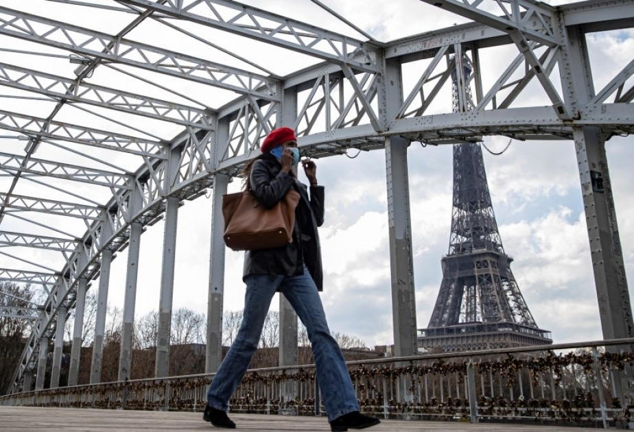 París y un tercio de Francia afrontan su tercer confinamiento en un año