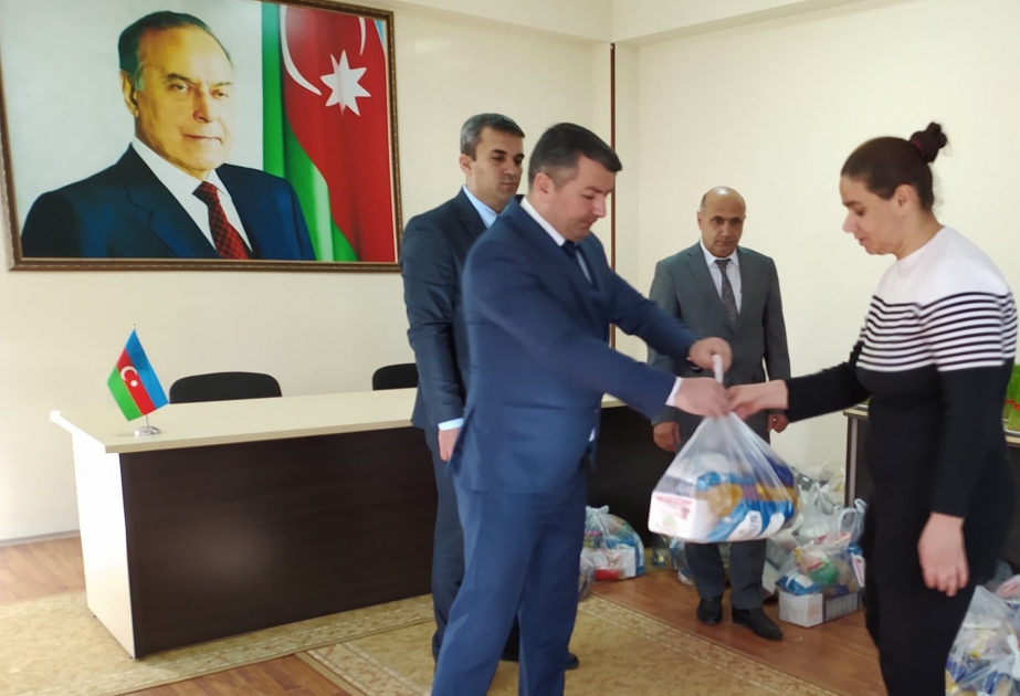 Naxçıvanda sosial qayğıya ehtiyacı olan min nəfərə bayram sovqatları verilib