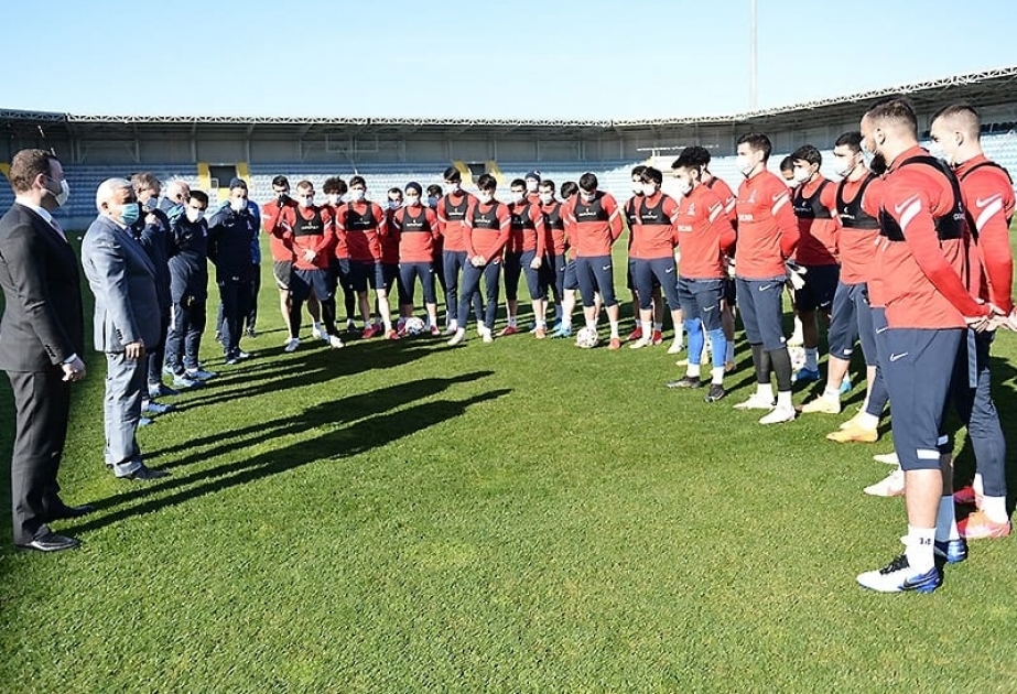 AFFA-nın prezidenti milli komandamızın üzvləri ilə görüşüb