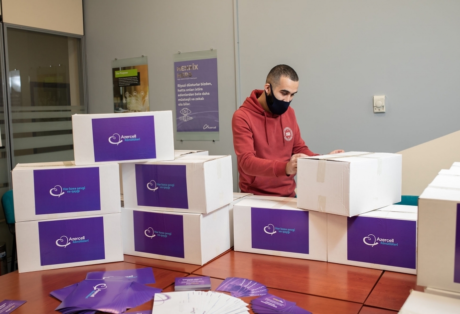 ®  Azercell Volunteers present Novruz gifts to families of Azerbaijani heroes