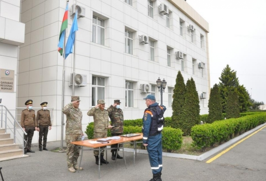 El grupo de empleados del Ministerio de Emergencias ruso fue premiado por su labor en Azerbaiyán