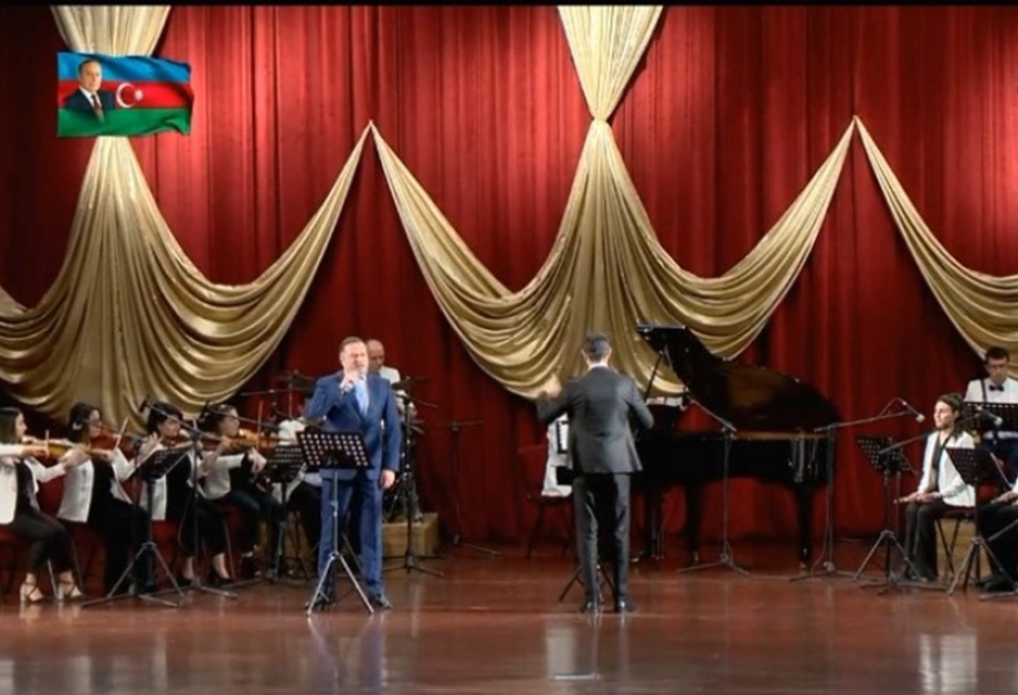 Naxçıvan Dövlət Filarmoniyasının Estrada Orkestrinin onlayn konserti olub