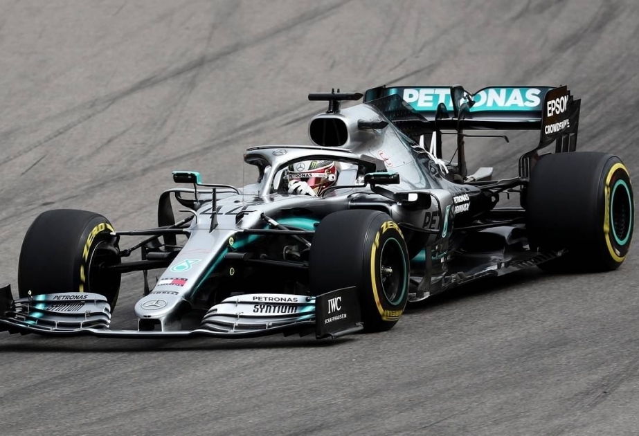 Mercedes driver Hamilton wins opening round of F1