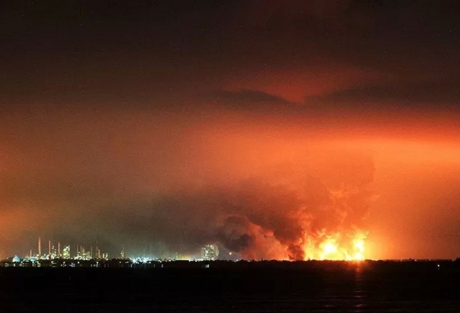 Al menos 20 heridos tras un incendio en una refinería de petróleo en Indonesia
