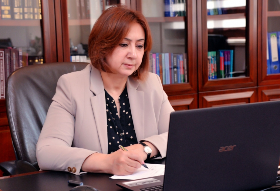 Bakı Şəhəri üzrə Təhsil İdarəsinin müdiri vətəndaşların müraciətlərini dinləyib