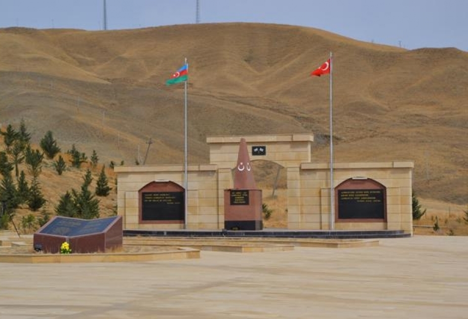 Acıdərədə türk əsgərinin məzarı ziyarət olunub