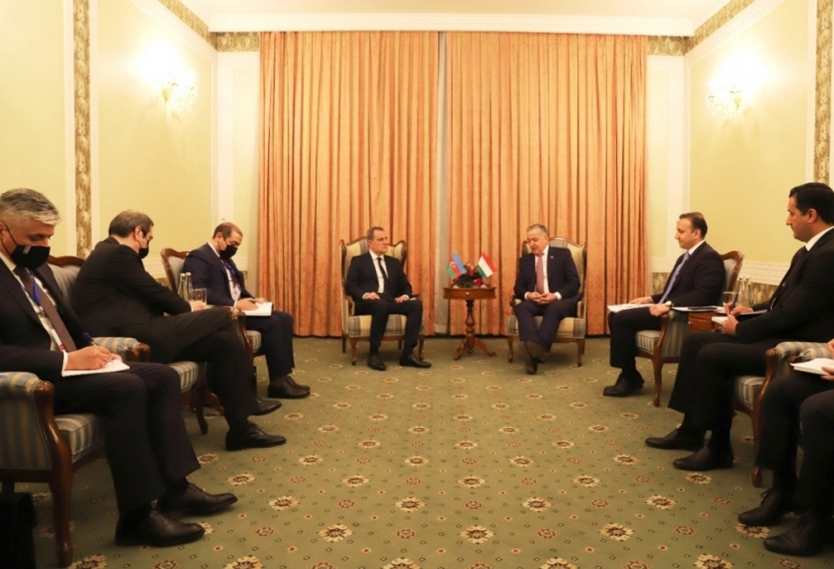 Aserbaidschan und Tadschikistan erörtern Möglichkeiten für Ausweitung bilateraler Beziehungen