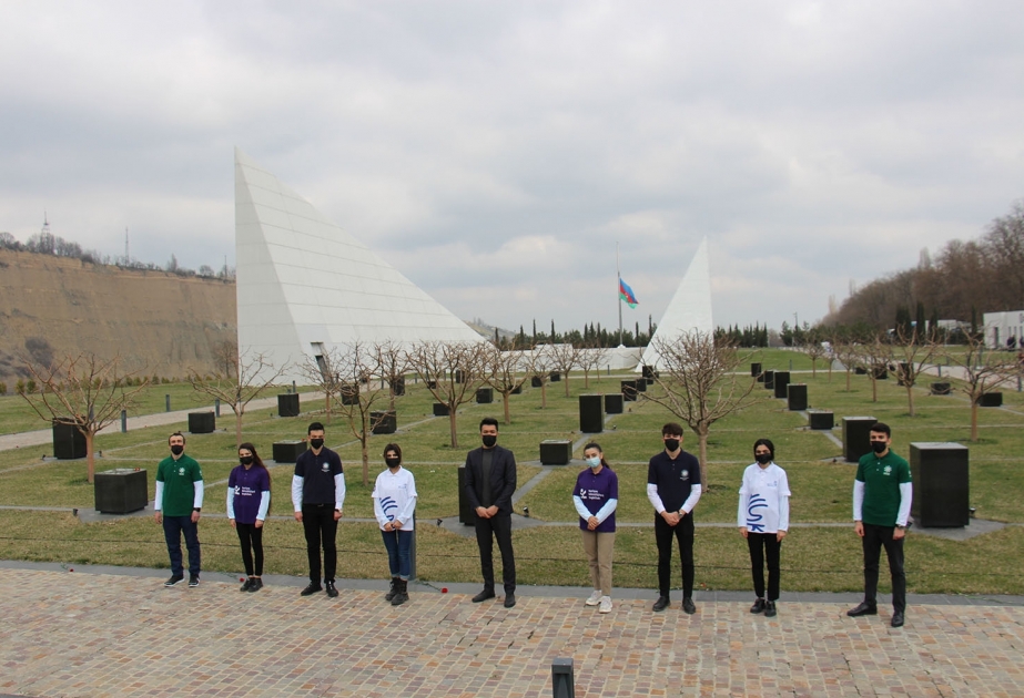Azərbaycan könüllüləri Quba Soyqırımı Memorial Kompleksini ziyarət ediblər