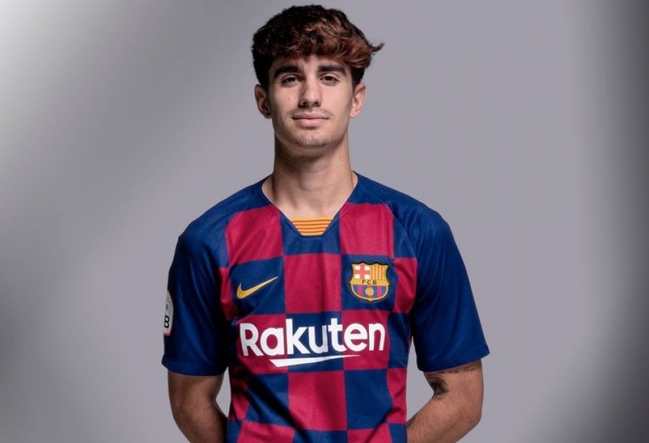 “Barselona” futbolçusu Aleks Kollado ilə müqavilənin müddətini artırıb