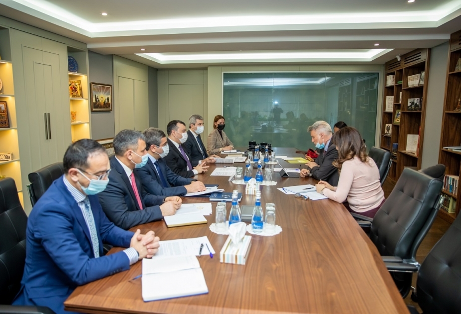 Dünya Bankı ilə sosial sahədə gələcək əməkdaşlıq məsələləri müzakirə edilib
