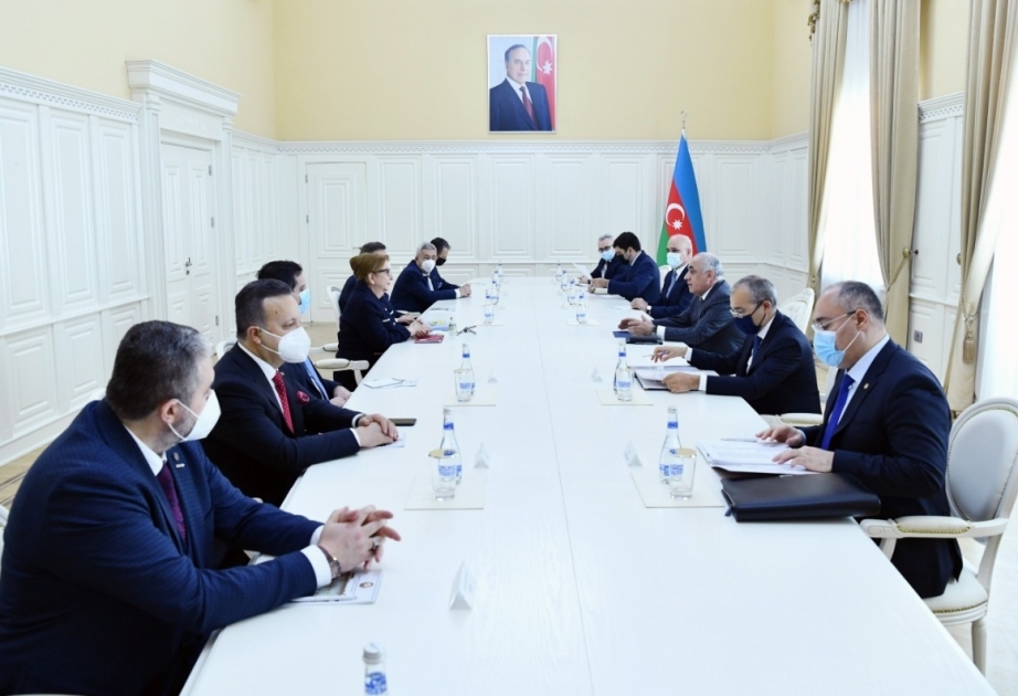 Primer ministro de Azerbaiyán se reúne con la ministra de Comercio de Turquía