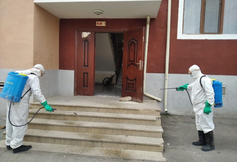 Tərtərdə məcburi köçkünlərin məskunlaşdıqları çoxmənzilli yaşayış binalarında növbəti dezinfeksiya işləri aparılıb