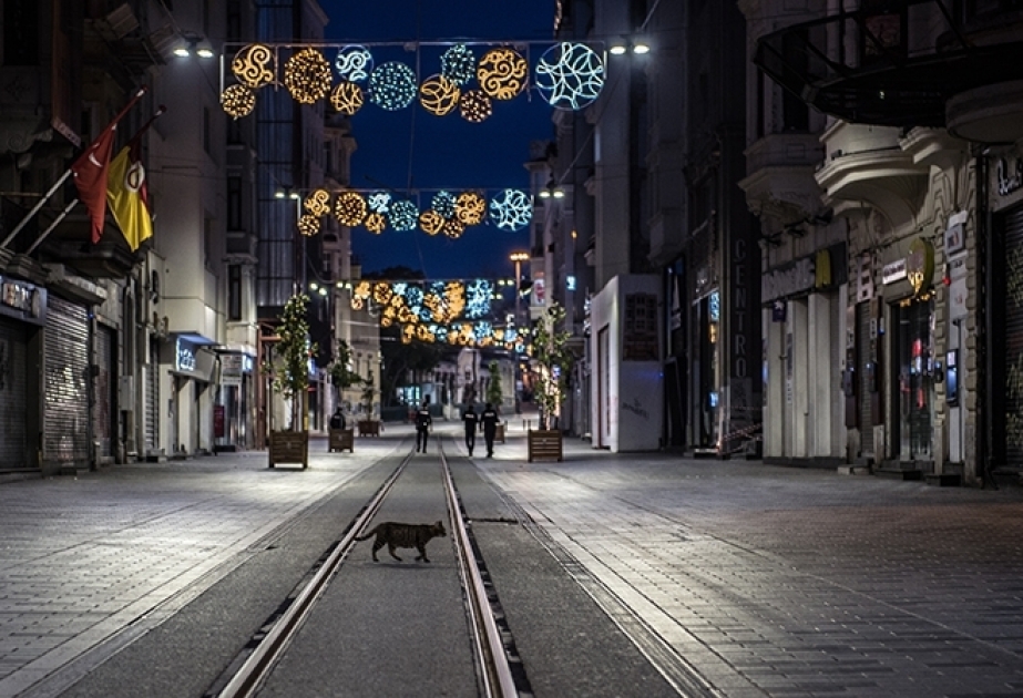 Weekend curfews resume in Turkey