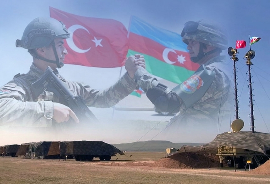 Comienzan las maniobras conjuntas de las fuerzas de comunicación de los ejércitos de Azerbaiyán y Turquía