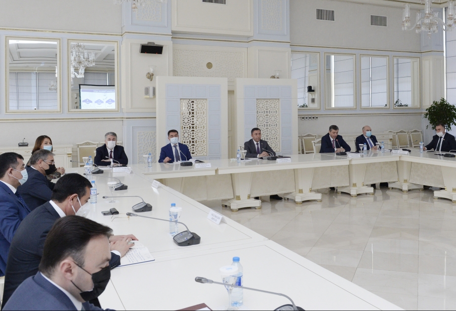 Milli Məclisin komitə iclasında Hesablama Palatasının 2020-ci ildə fəaliyyəti ilə bağlı hesabatı müzakirə olunur