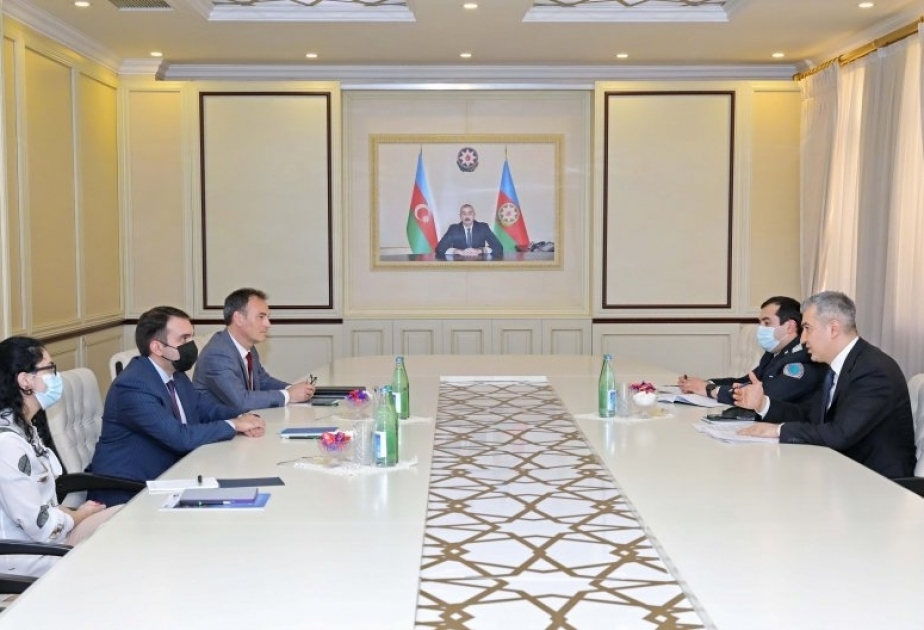El jefe del Servicio Estatal de Migración se reúne con representantes de la Cámara de Comercio Aleman-Azerbaiyana