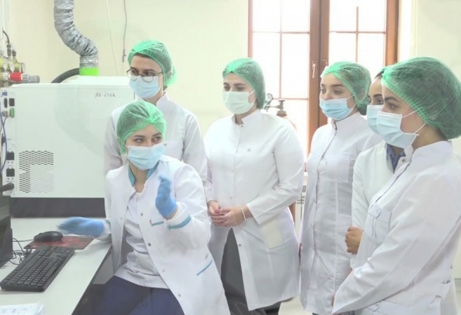 Qida Təhlükəsizliyi İnstitutunun laboratoriyalarında tələbələrə nəzəri və təcrübi biliklər öyrədilir