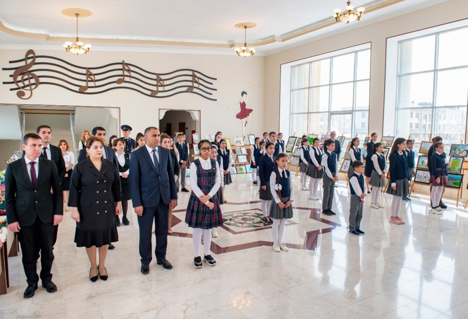 Məktəblilərin təsviri və dekorativ-tətbiqi sənət müsabiqəsi başa çatıb