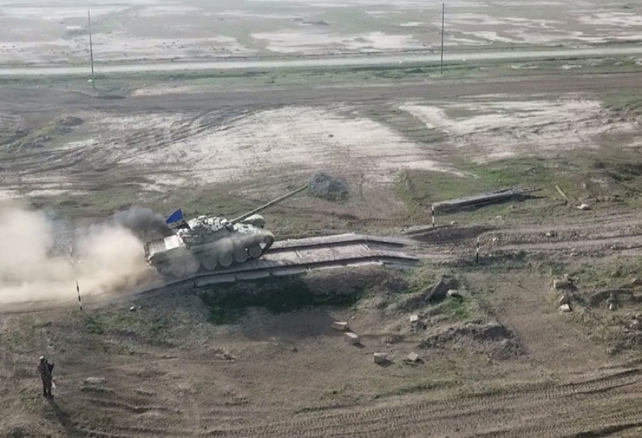 Tank bölmələri döyüş atışları icra edib VİDEO
