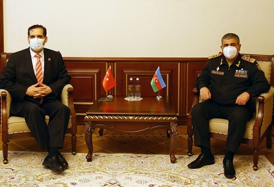 Azerbaijan, Turkey discuss military cooperation