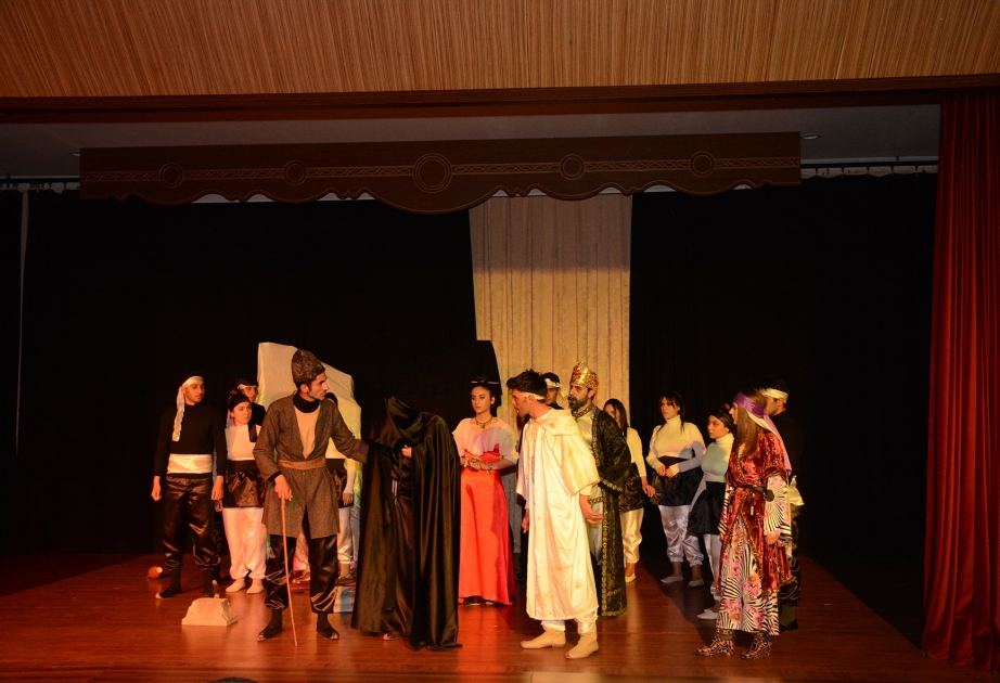 Naxçıvan Dövlət Universiteti Tələbə Teatr Studiyası Nizami Gəncəvinin “Xeyir və Şər” tamaşasını səhnələşdirib