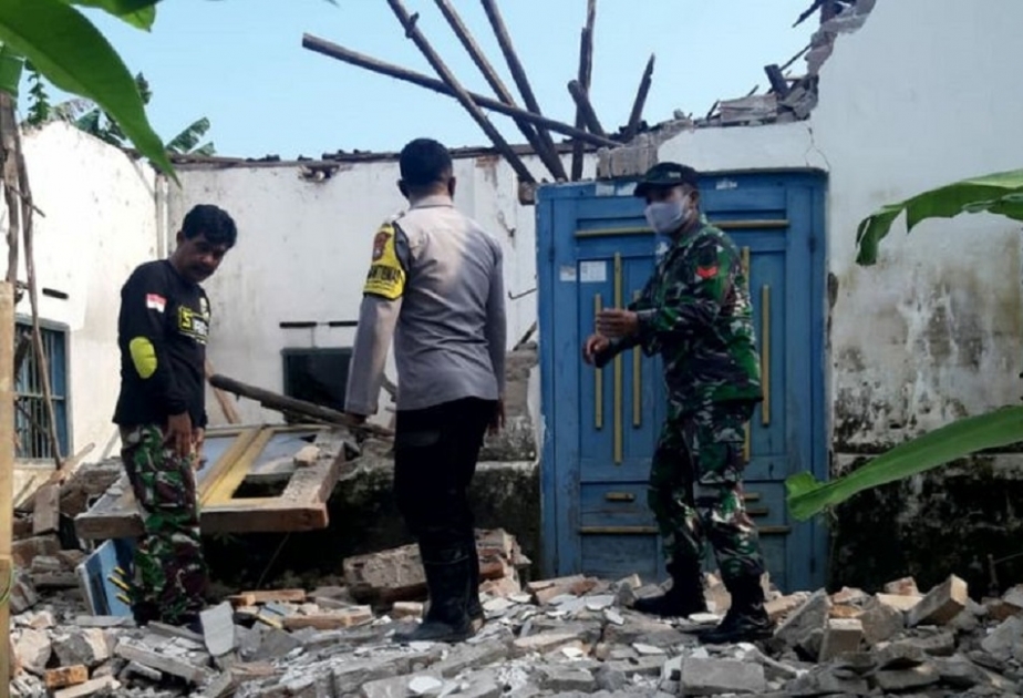 At least 8 dead after earthquake strikes off Java in Indonesia